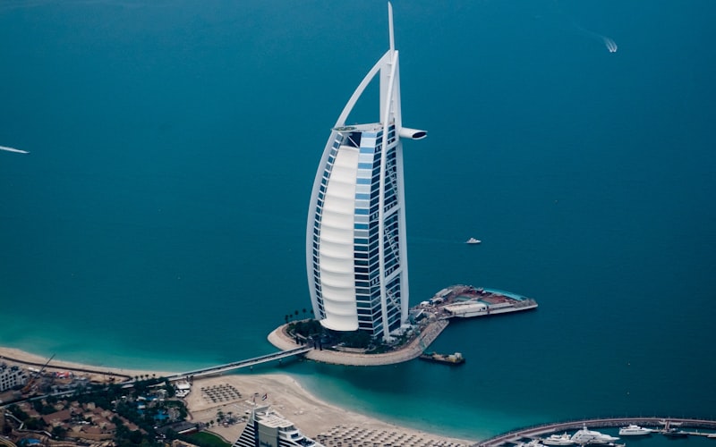 Dubai City of Superlatives & Architecture Tour